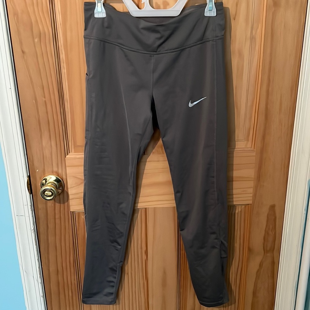 nike grey leggings with pockets